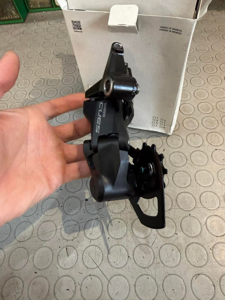 Used Shimano CUES 1x9/10v RD-U4010 bike — image 7 of 9