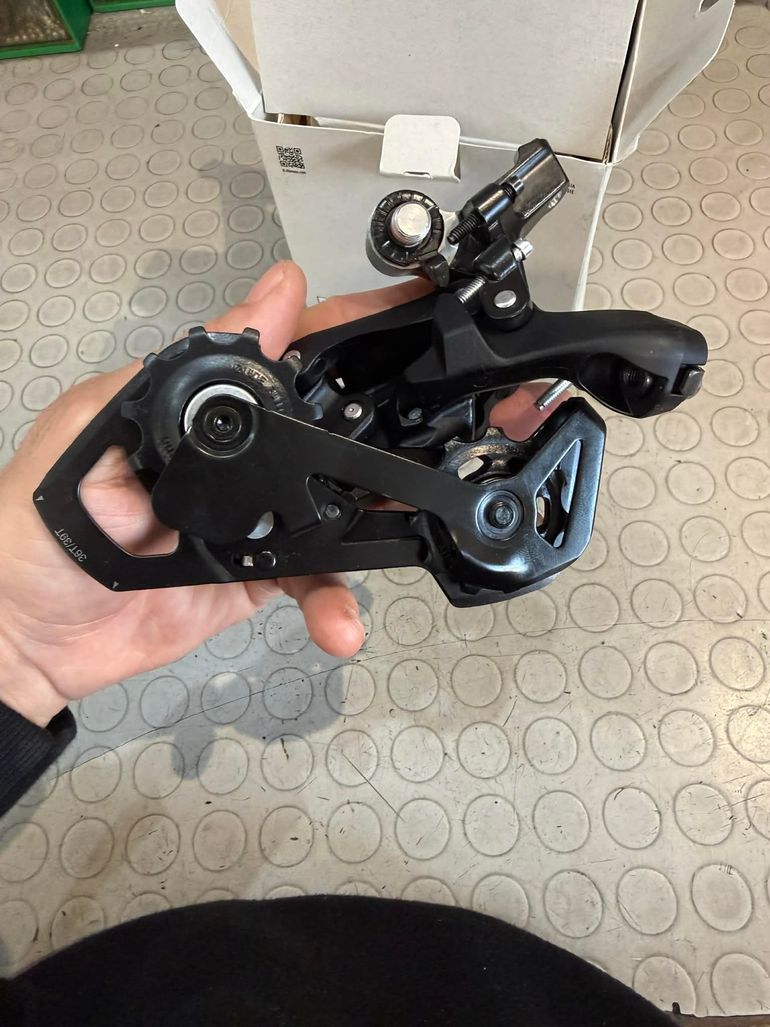 Used Shimano CUES 1x9/10v RD-U4010 bike — image 5 of 9