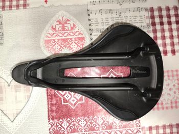 Used Bontrager Verse Pro Saddle 2025 bike — image 3 of 3