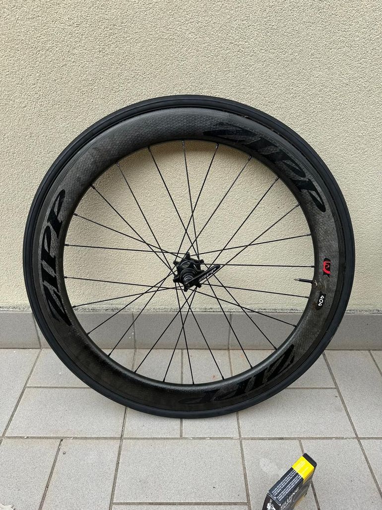 Used Zipp 404 Firecrest Wheelset bike — image 2 of 17