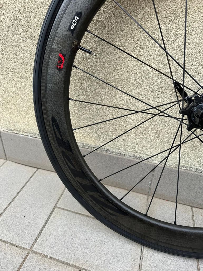 Used Zipp 404 Firecrest Wheelset bike — image 9 of 17