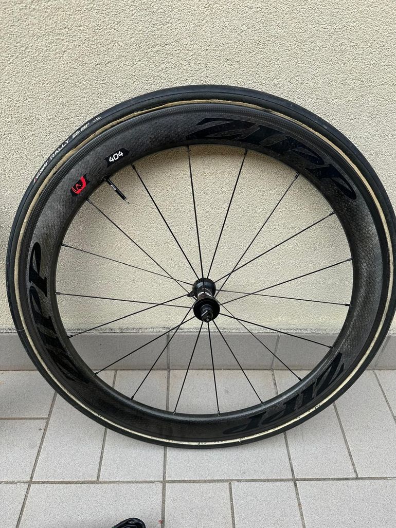 Used Zipp 404 Firecrest Wheelset bike — image 4 of 17