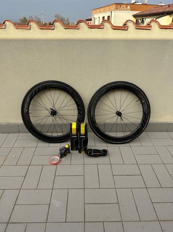Used Zipp 404 Firecrest Wheelset bike — image 1 of 17