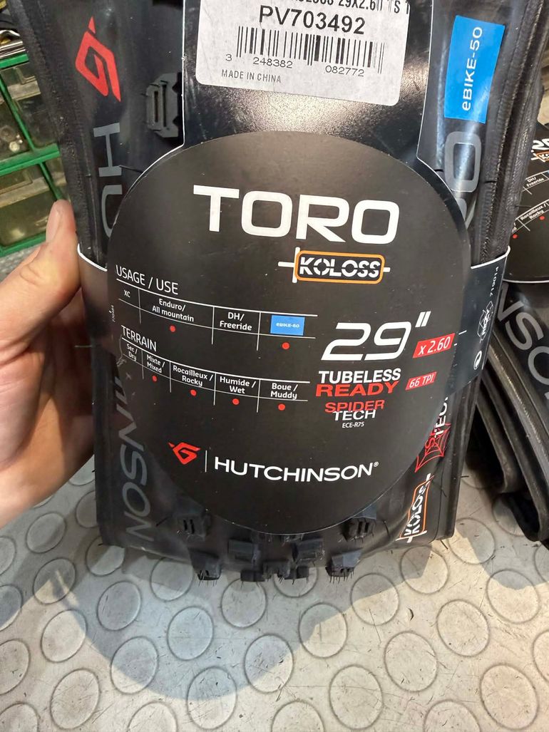 Used Hutchinson TORO KOLOSS 29"x2.60 bike — image 4 of 6