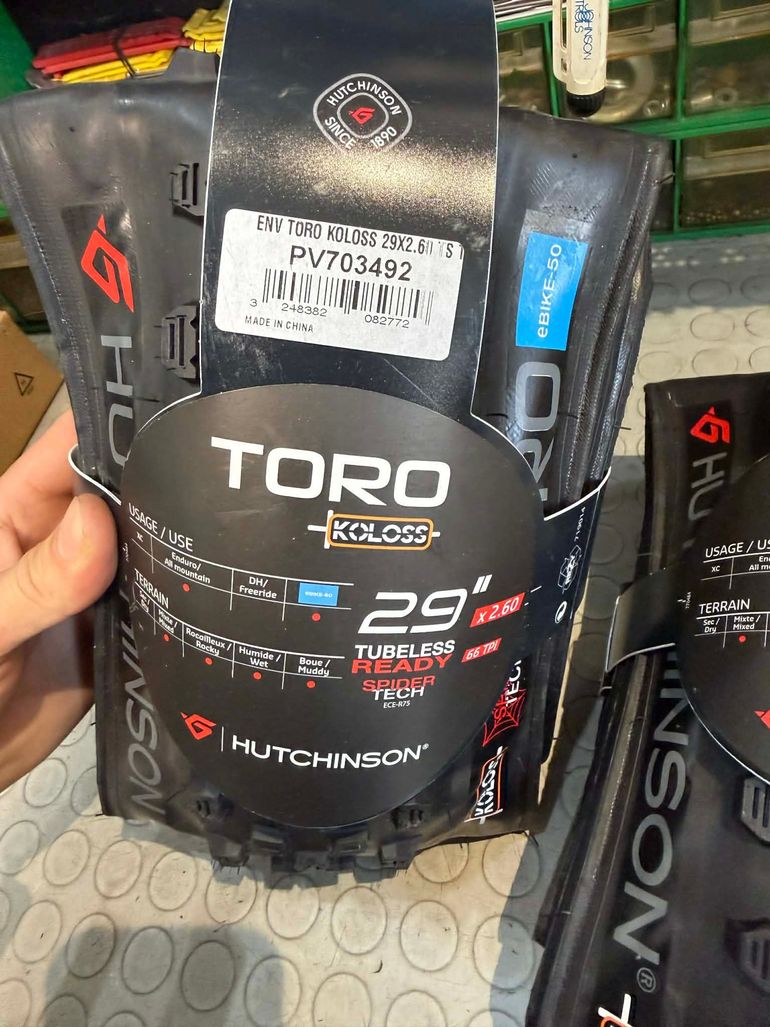 Used Hutchinson TORO KOLOSS 29"x2.60 bike — image 3 of 6