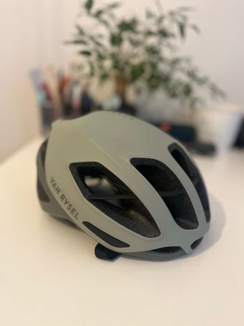 Gebrauchtes Van Rysel RCR MIPS Helmet 2025 bike — Bild 3 von 4