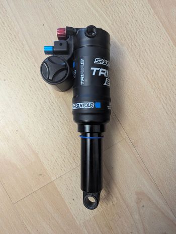Sr Suntour, Triair 2