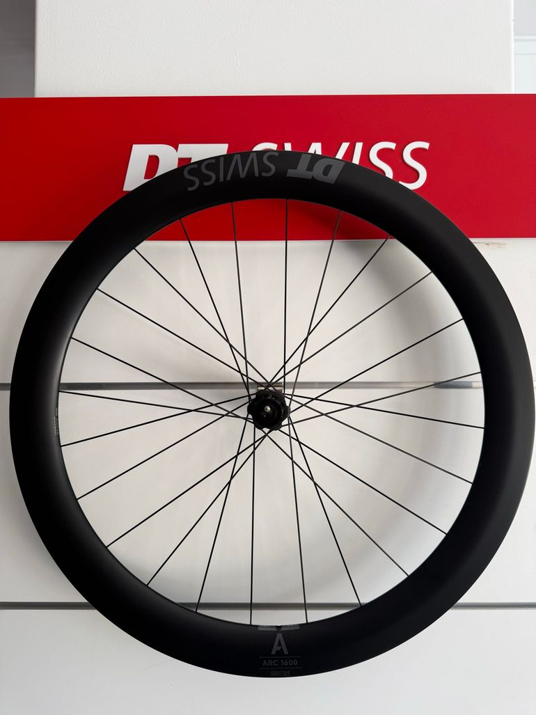 Used Dt Swiss ARC1600 Wheelset Center lock disc 2026 bike — image 4 of 8