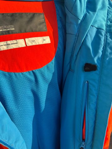 Tweedehands QuickSilver snowboard jacket 2021 bike — afbeelding 9 van 12