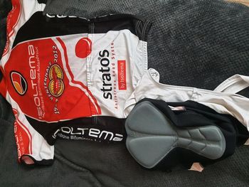 Used DIV. Rennrad Trikot und Hose Gr. M 2018 bike — image 4 of 5