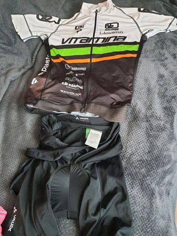 Tweedehands ALE Rennrad Trikot und Hose Gr. L 2020 Cycling Clothing