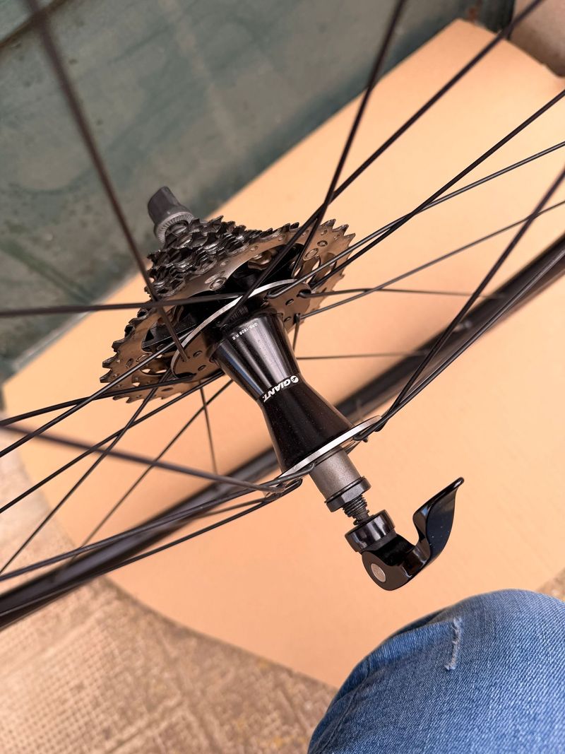 Used Giant PR2 Wheelset bike — image 5 of 7