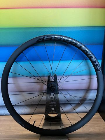 Gebrauchtes Bontrager Aeolus Elite 35 TLR Disc Road Wheel 2026 Wheels