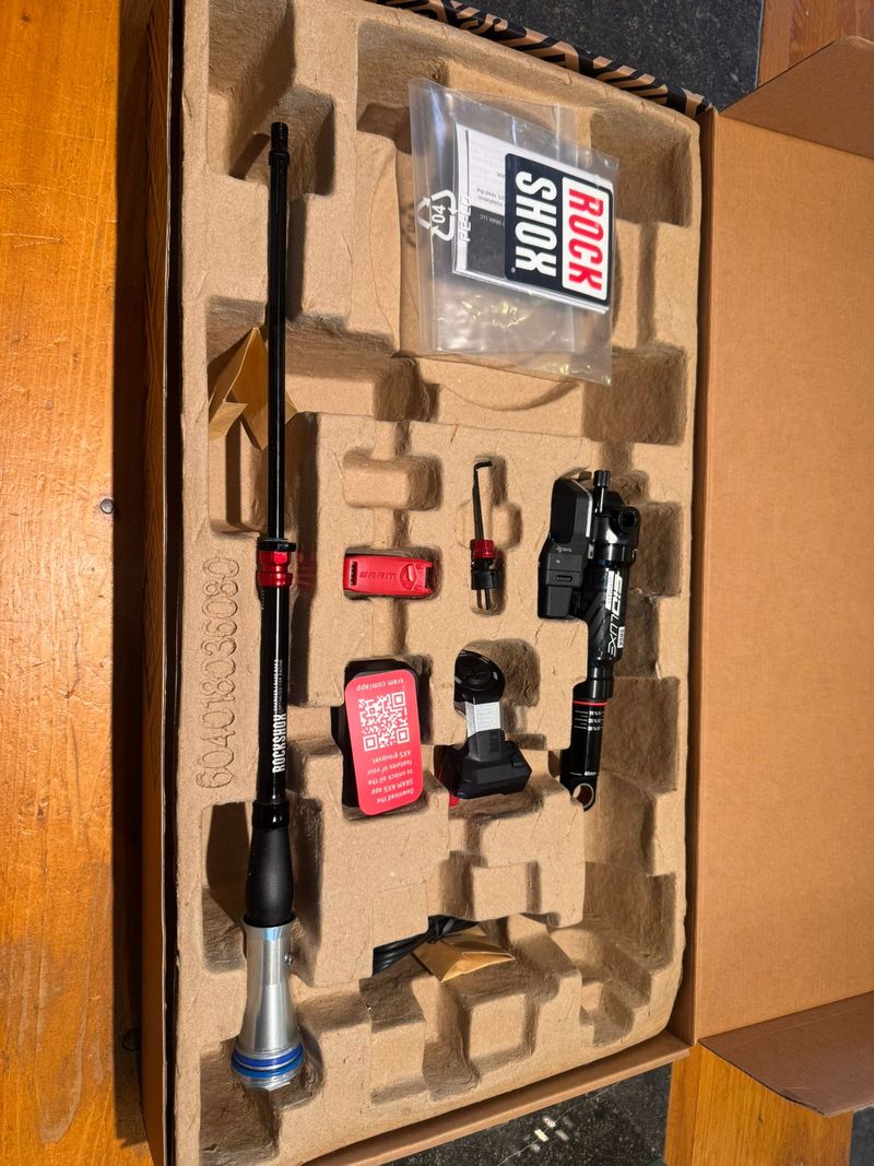 Używany Rock Shox Flight Attendant Upgradekit Mondraker F / Scott Spark 2025 Fork