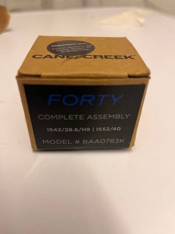 Used Cane Creek -FORTY-COMPLETE ASSEMBLYIS42/28.6/H9 | IS52/40MODEL # BAA0783K bike