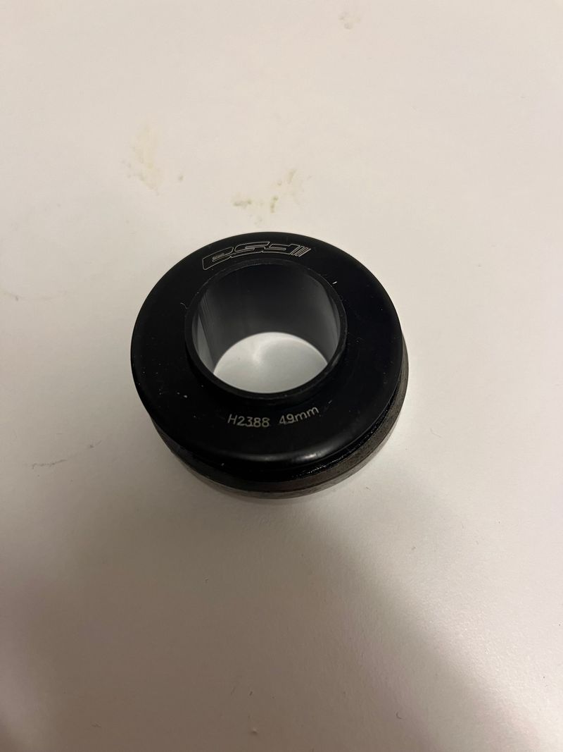Used Fsa Headset for Specialized Enduro 2018 bike — image 4 of 4