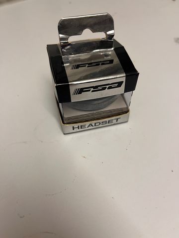 Used Fsa Headset for Specialized Enduro 2018 Cockpit