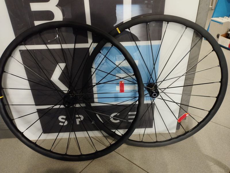 Mavic KSYRIUM SL DISC 2024 Wheels usato