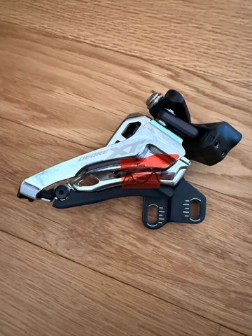 Używany Shimano XT FD-M8100-E Drivetrain & Pedals