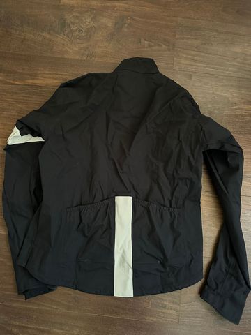 Used Rapha Men's Classic Gore-Tex Winter Jacket 2024 bike — image 5 of 5