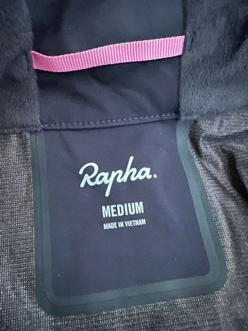 Used Rapha Men's Classic Gore-Tex Winter Jacket 2024 bike — image 4 of 5