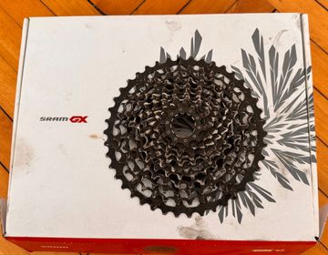 Käytetty Sram XG-1150 11-Speed Cassette 10-42T Drivetrain & Pedals