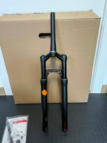 Dt Swiss, F 232 ONE. 100mm.