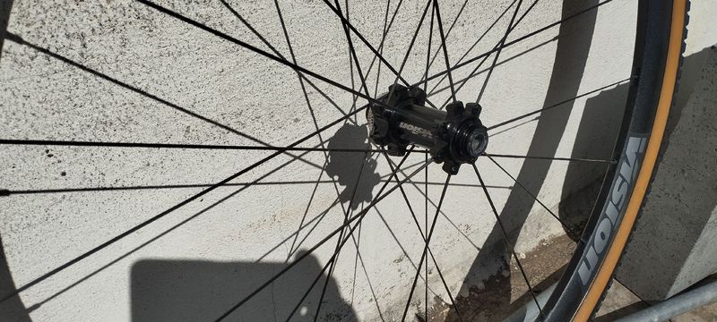 Used Vision trimax 30 bike — image 6 of 8