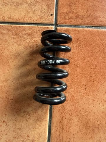 Used Fox spring bike — image 2 of 3