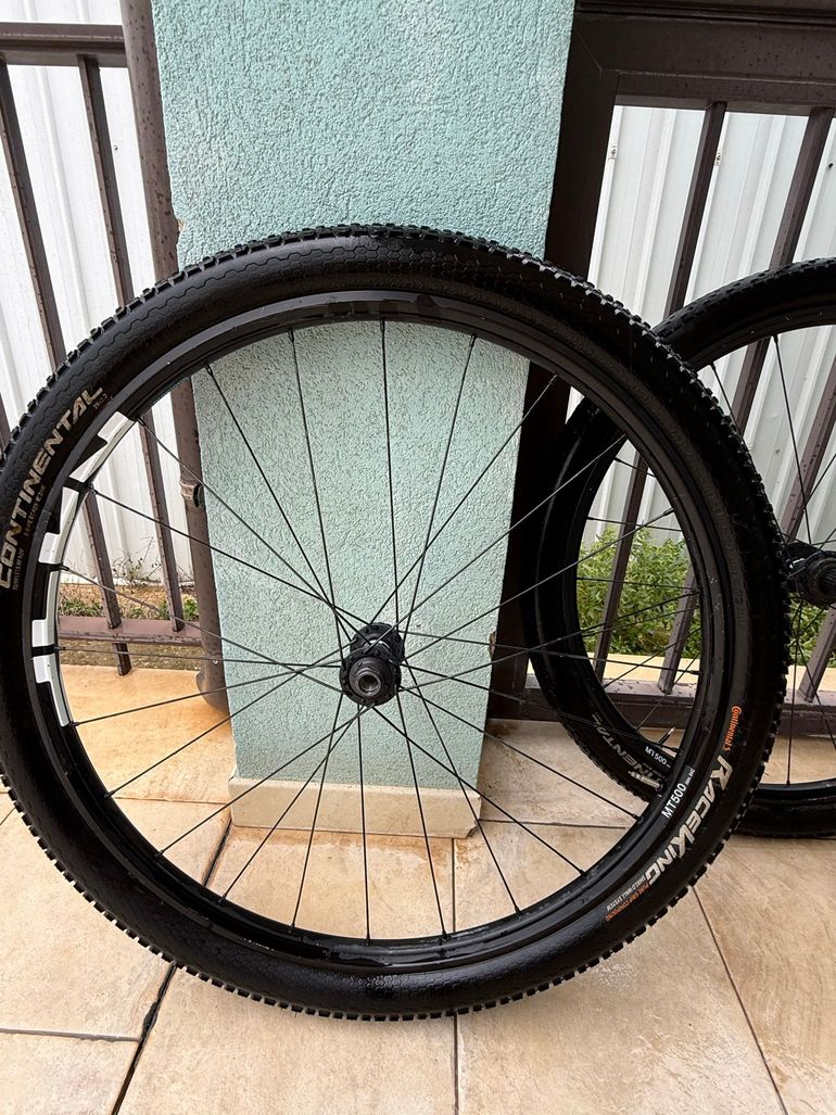 Used Shimano MT500 Rims 2022 bike — image 3 of 4