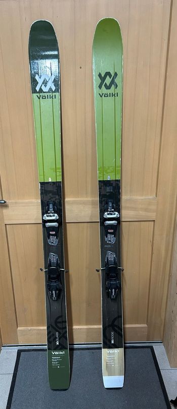 Volkl, 100 Eight Skis