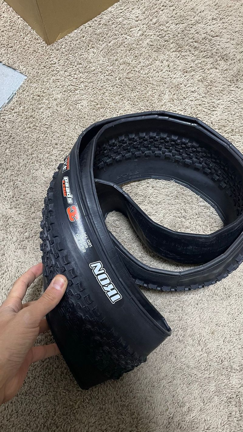 Used Maxxis Ikon 29x2.20 EXO TR Maxxspeed 3C Tyres & Tubes