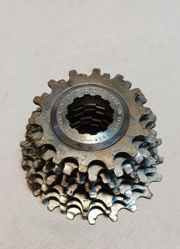 Used Campagnolo 8 velocità 14-21 Cassette Drivetrain & Pedals