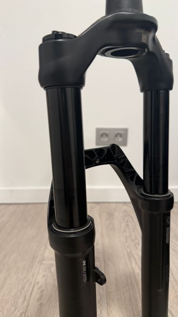 Brugt Fox 34 AWL 140mm Fork 2024 bike — billede 3 af 8