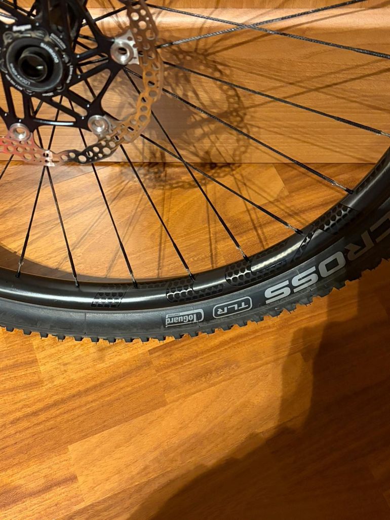 Used 9th wave cicling flex sl 2025 bike — image 5 of 9