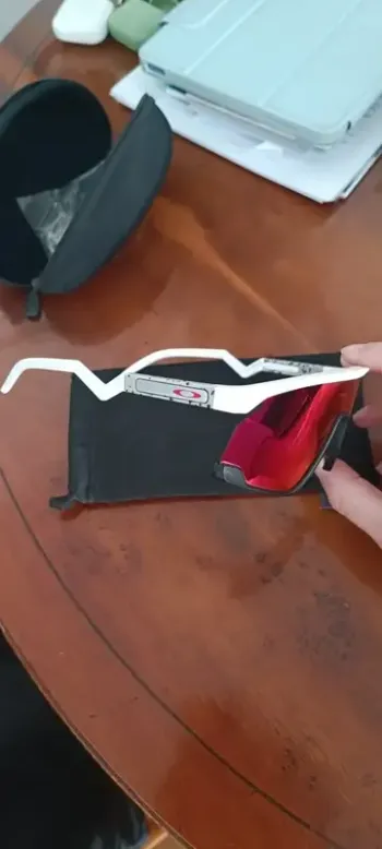 Oakley, BXTR