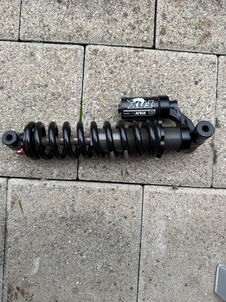 Used Fox Van R Evolution Series springshock 2013 bike — image 3 of 3