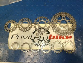 Used Sram Force 11V PG1170 11-32 2024 bike — image 2 of 3
