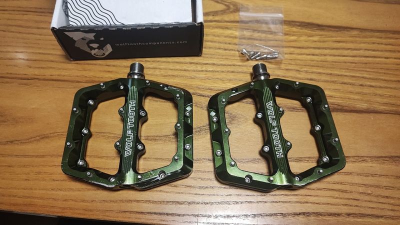 Used Wolf Tooth Waveform Large Drivetrain & Pedals