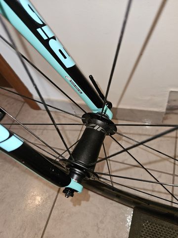 Used Zipp 404 bike — image 2 of 12