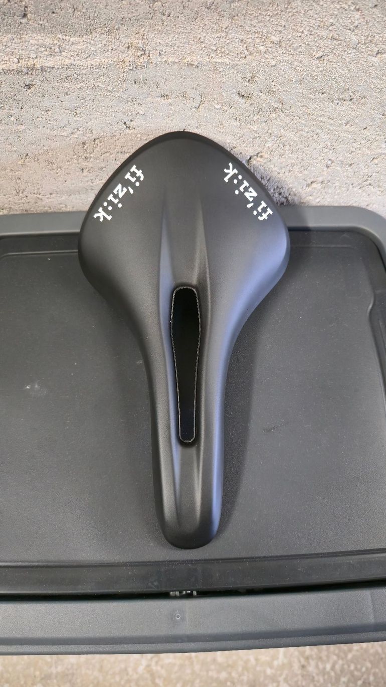 Used Fizik Alliente R5 2025 bike — image 2 of 3