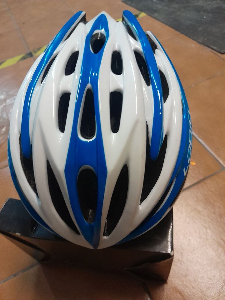 Used labici sport Casco Helmet 2025 bike — image 7 of 8