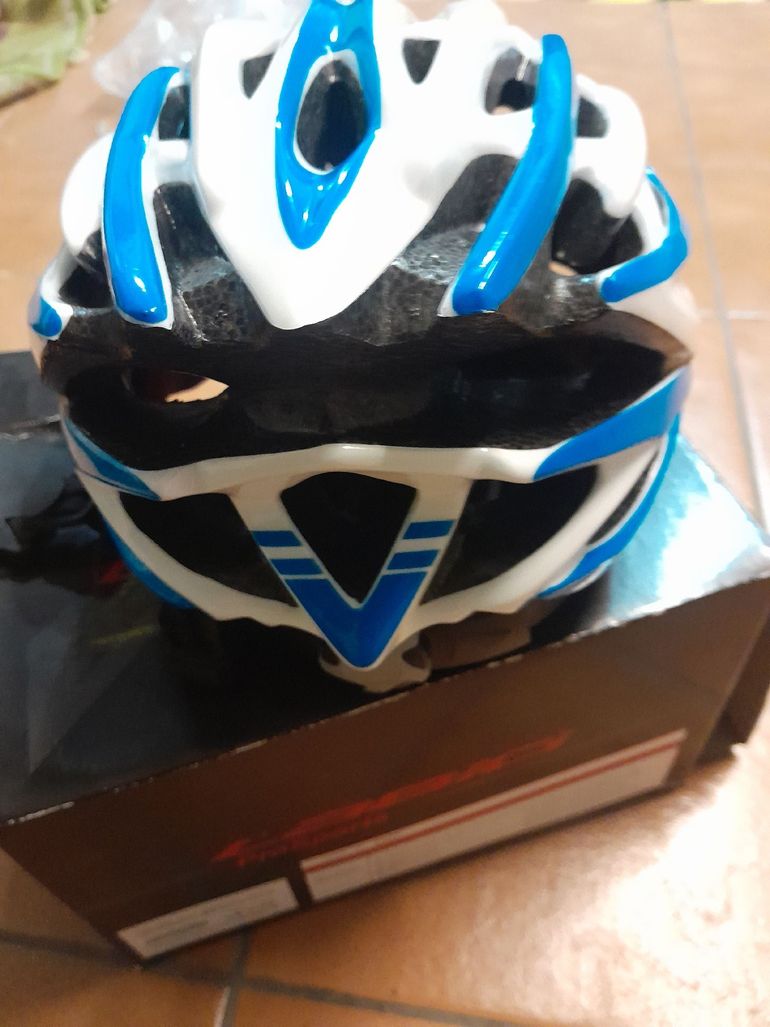 Used labici sport Casco Helmet 2025 bike — image 3 of 8