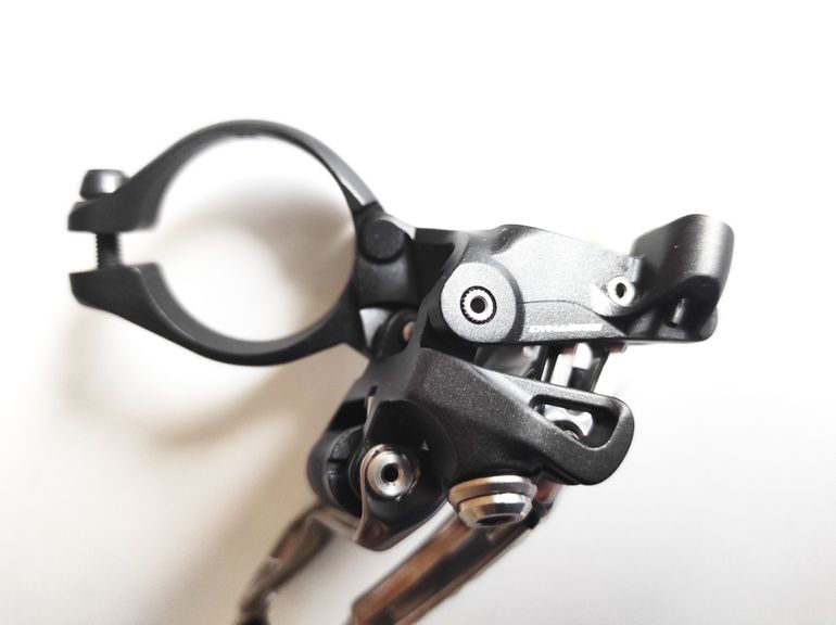Used Shimano XTR FD-M9000-L Side-Swing Front Derailleur 3x11 Sp bike — image 5 of 8