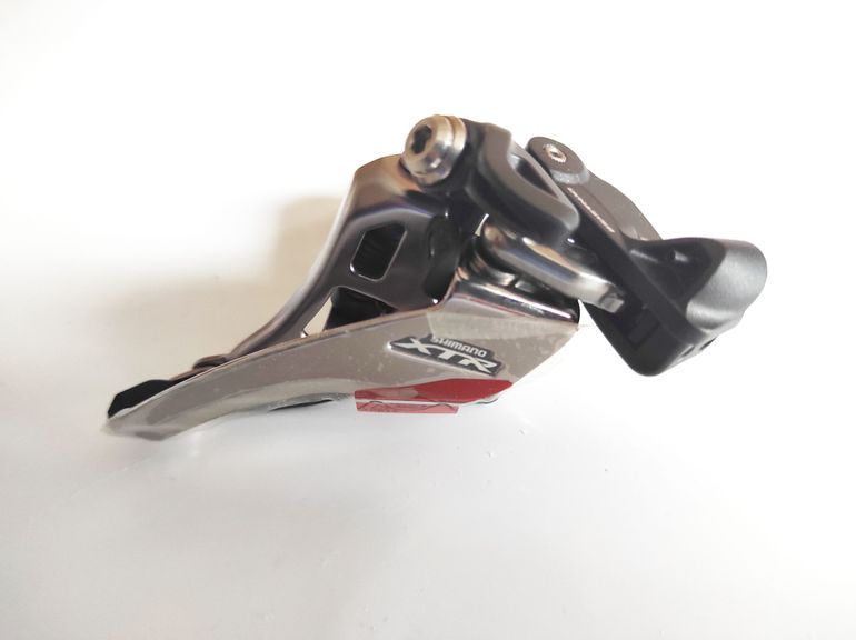 Used Shimano XTR FD-M9020-L Side-Swing Front Derailleur 2x11 Sp. Low Clamp bike — image 3 of 7