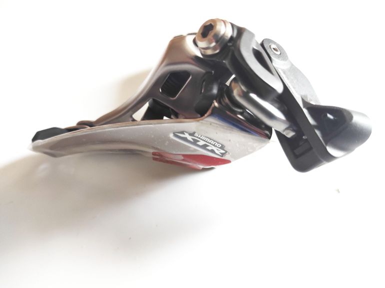 Used Shimano XTR FD-M9020-L Side-Swing Front Derailleur 2x11 Sp. Low Clamp bike — image 5 of 7