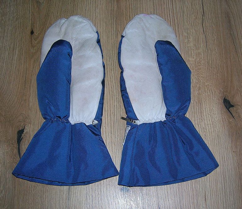 Used Helly Hansen Handschoenen 2011 bike — image 2 of 3