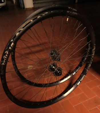 Used Dt Swiss HX1950 27.5 2025 bike — image 2 of 6