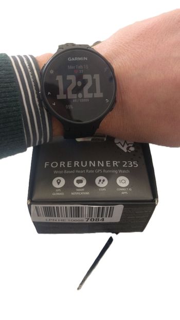 Garmin, Forerunner 235 GPS Watch