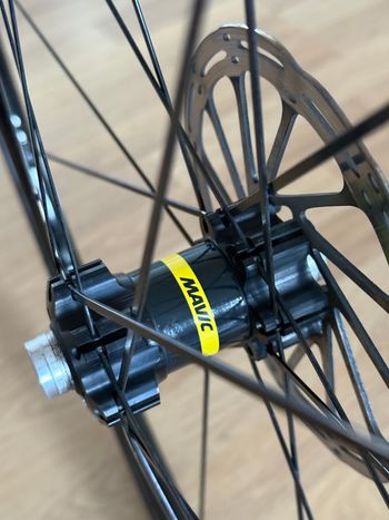 Used Mavic Ksyrium Disc Wheelset bike — image 2 of 5